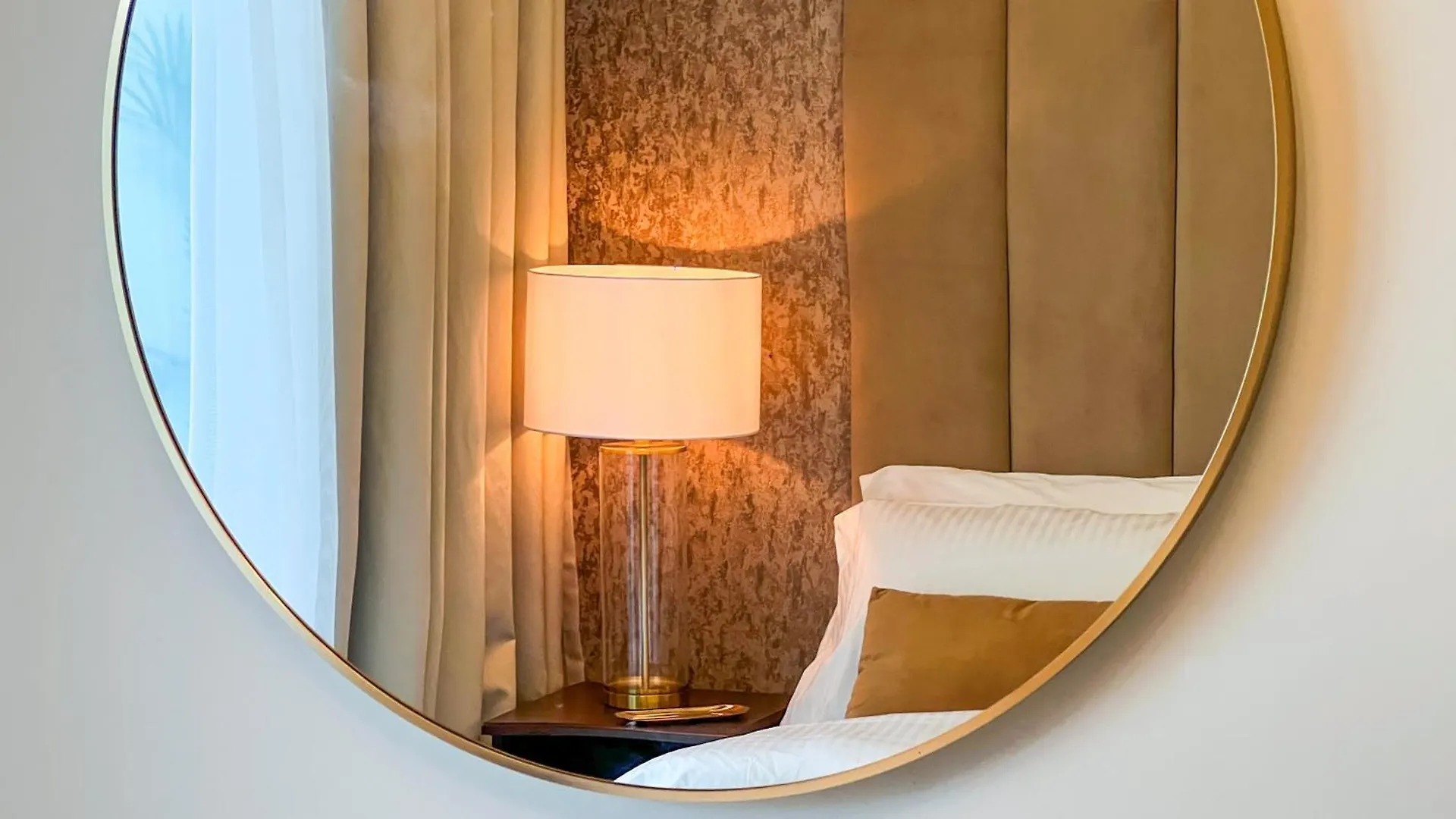 شقة Keyrock Living - Chic Reva 1Br With Pool Access دبي الإمارات العربية المتحدة