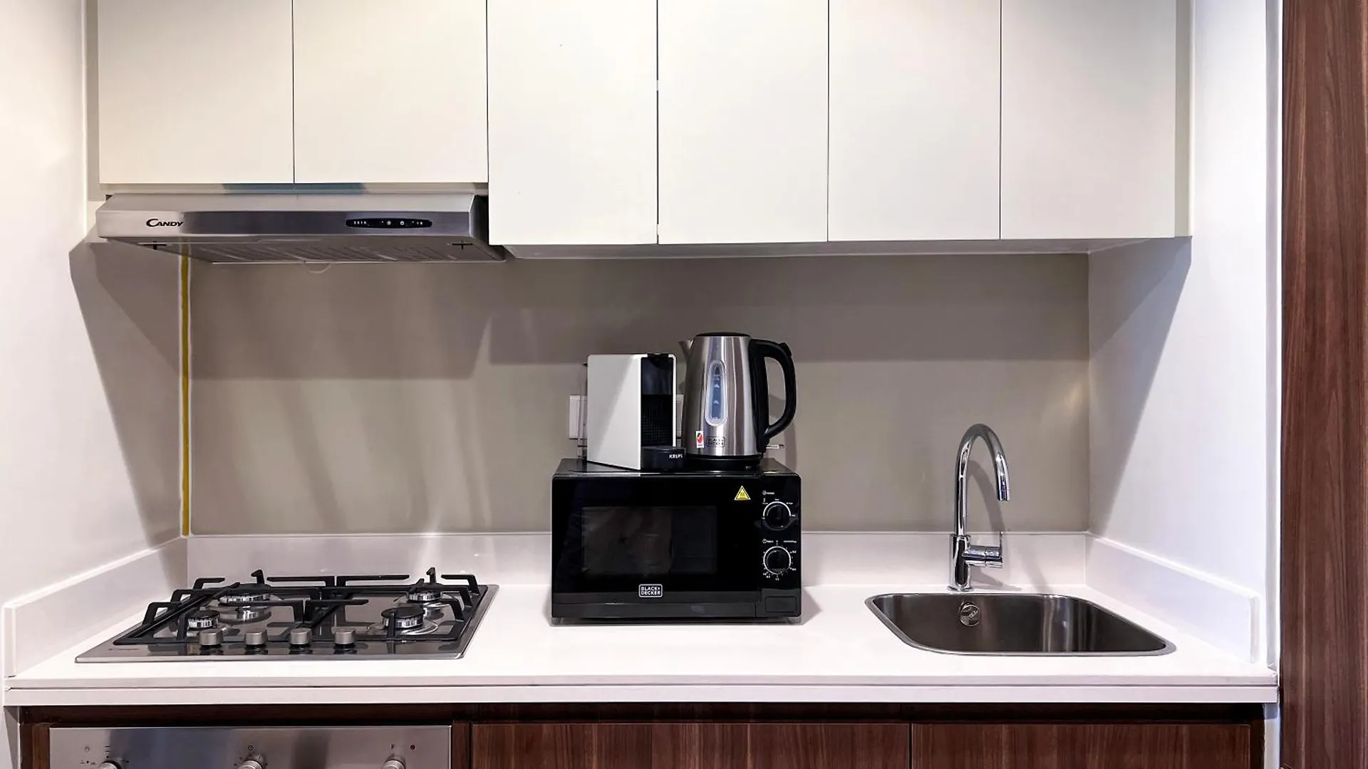 Keyrock Living - Chic Reva 1Br With Pool Access Apartment Dubai