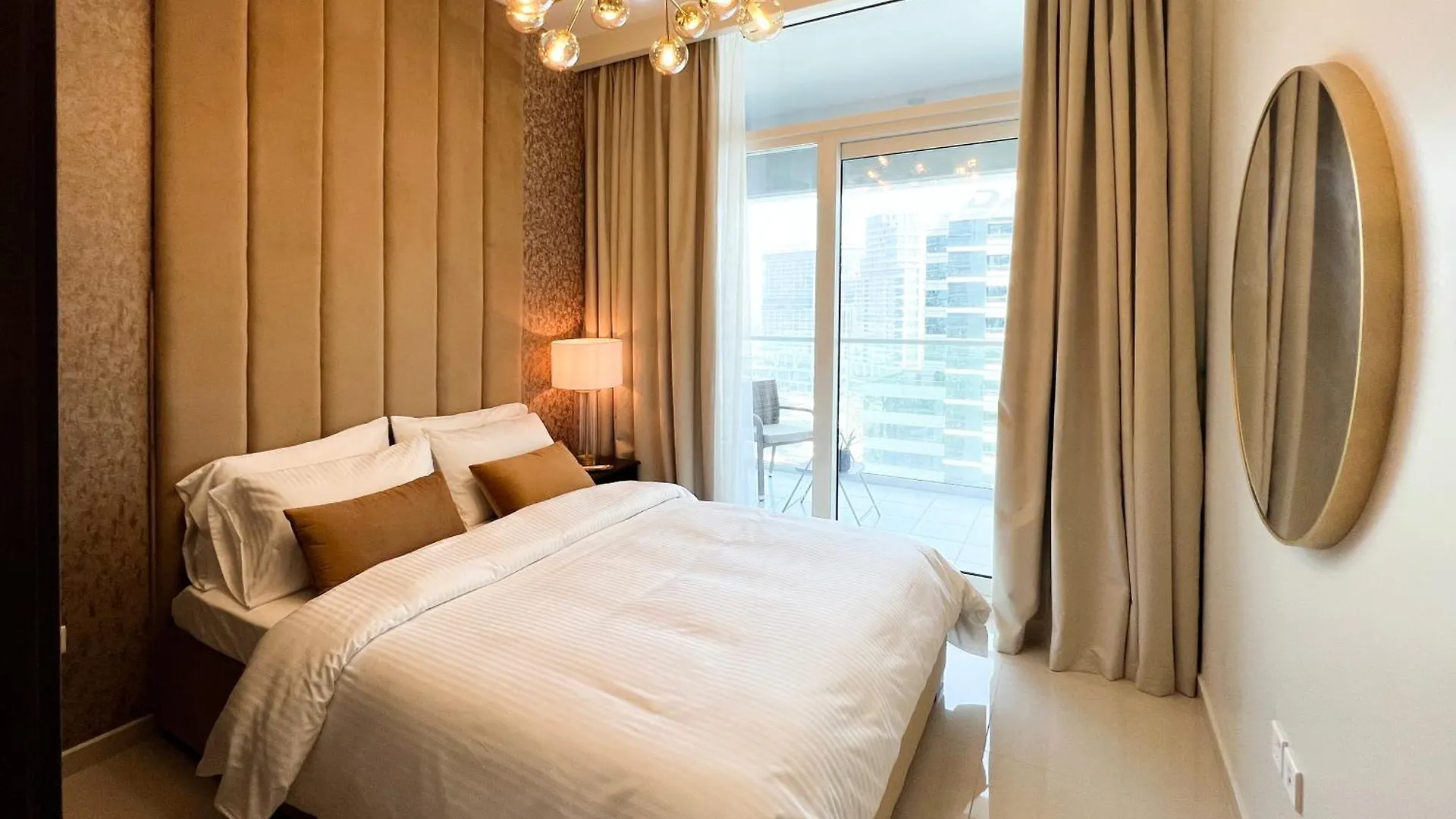 Keyrock Living - Chic Reva 1Br With Pool Access Apartment Dubai 0*,