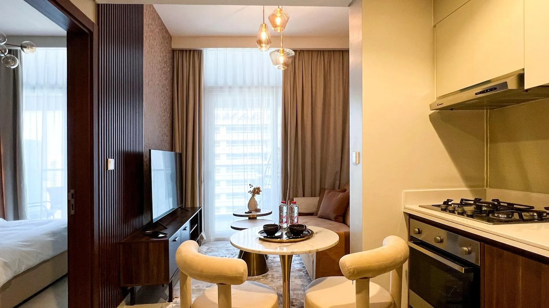 Keyrock Living - Chic Reva 1Br With Pool Access Apartment Dubai